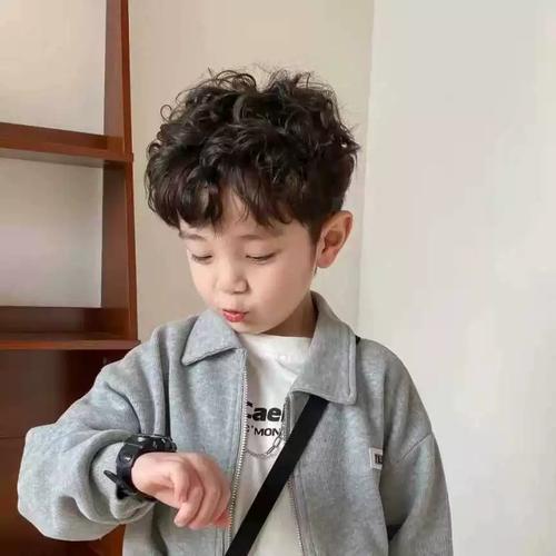 宝宝儿童男孩假发卷发短发锡纸烫帅气时尚拍照模特写真自然全头套