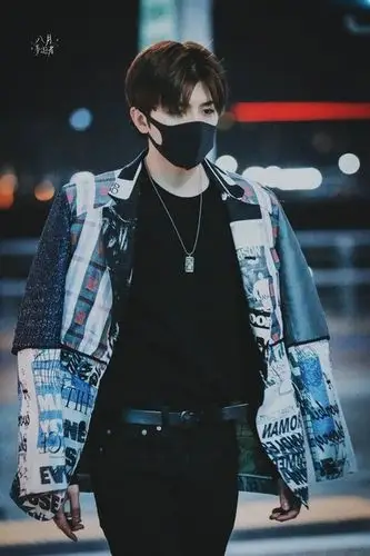 不追星的,了解一下蔡徐坤!