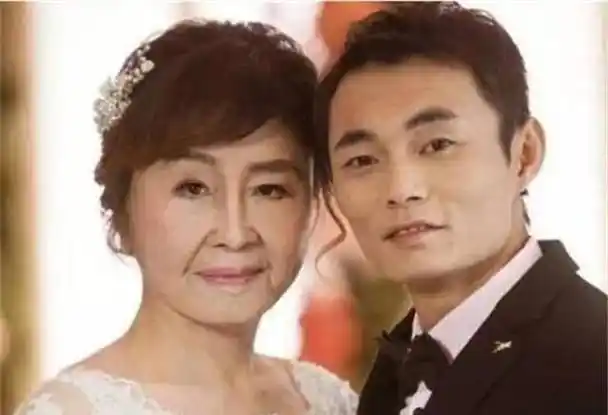 当青春不在,当容颜不复,你是否依然爱我如初?