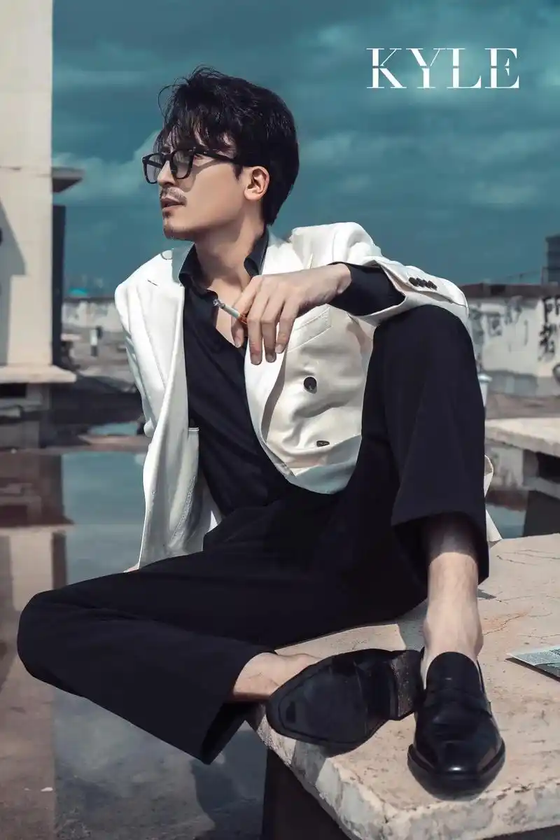 时尚杂志#男生写真 #杂志风 #西装杀 #哈尔滨摄影 - 抖音