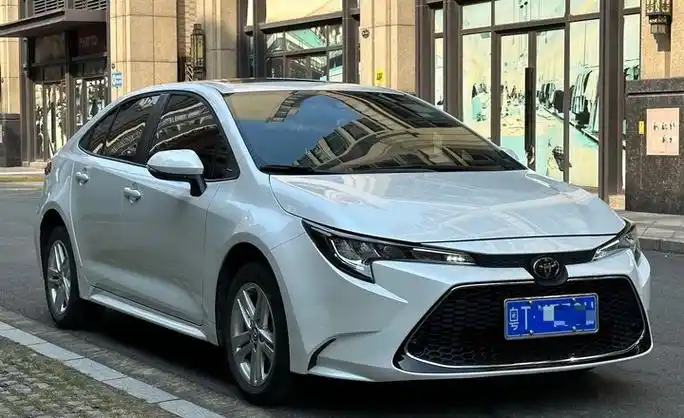 丰田 雷凌 2021款 185t cvt豪华版