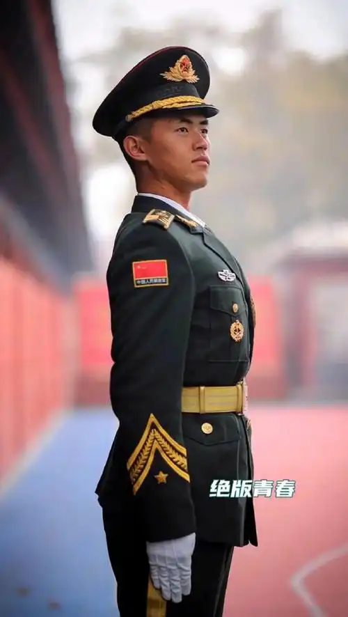 这就是中国军人威武帅气风貌的精彩!他们是人民的骄傲!