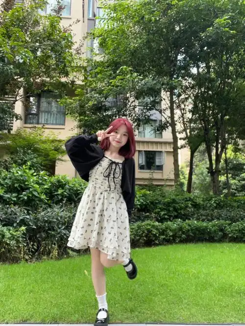 一米五小个子女生甜甜约会穿搭平价裙子