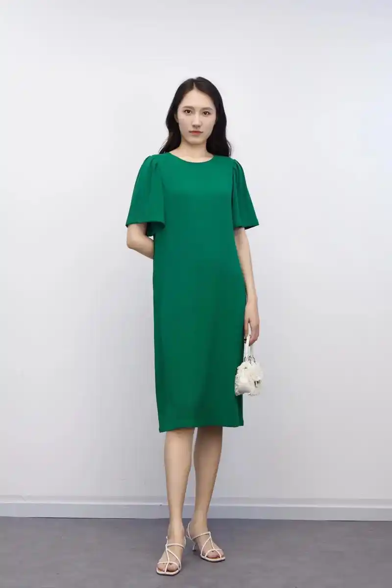 背后纽扣泡泡袖连衣裙91.