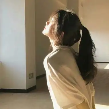 侧脸女头像简单干净图片,元气满满的女头像仙气干净可爱侧脸真人_女生