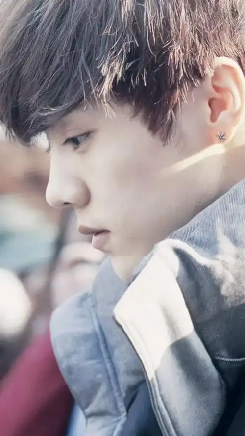 大图壁纸鹿晗侧脸明星男生