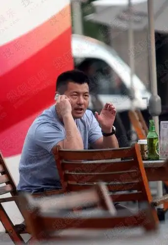 独家组图那英家中喜事多老公孟桐心情爽