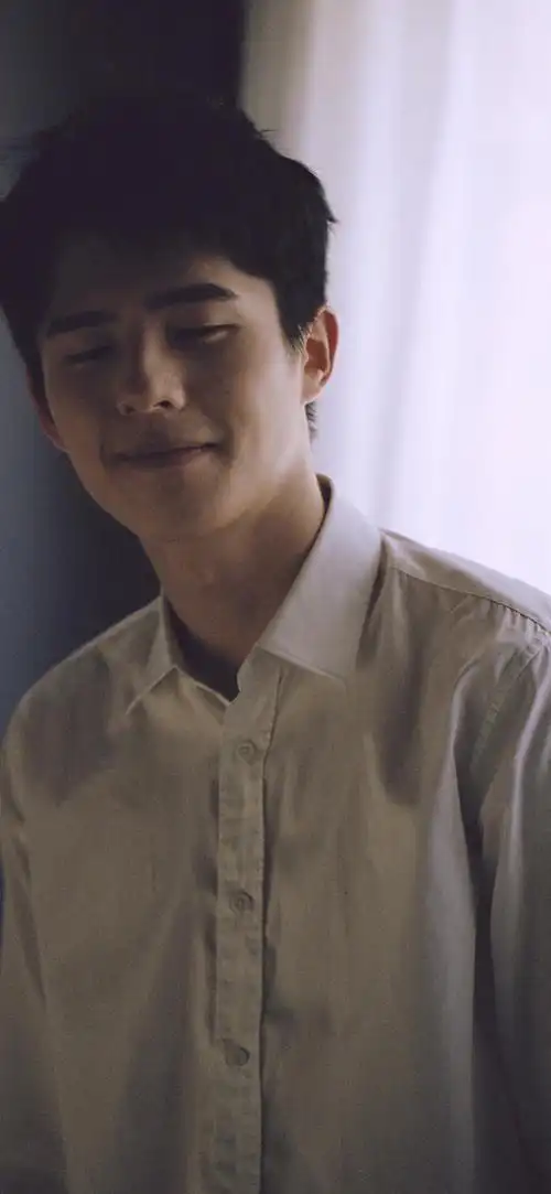 白衣少年-刘昊然