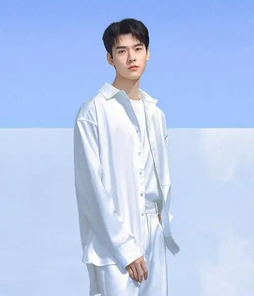 玫瑰型美人龚俊