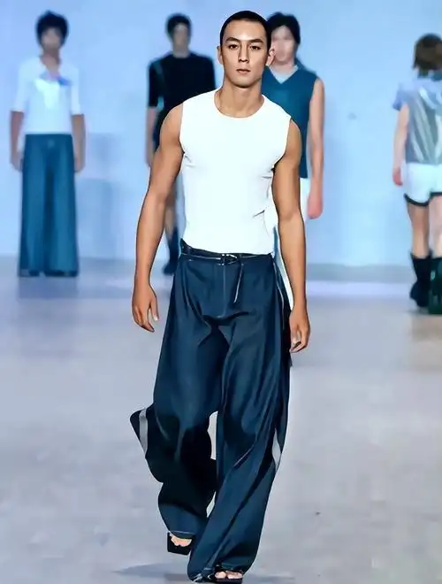 男明星帅不帅看寸头?王一博被嘲"土肥圆",朱一龙撞脸梁朝伟