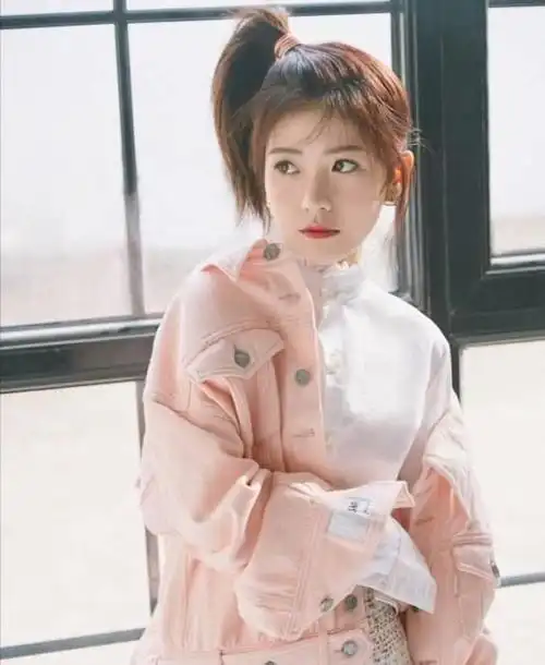 谁说小个子没有御姐范了不到1米5的赖美云扎马尾辫也帅气十足