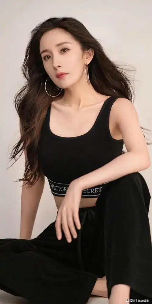 杨幂惊艳四座的写真女神就是女神