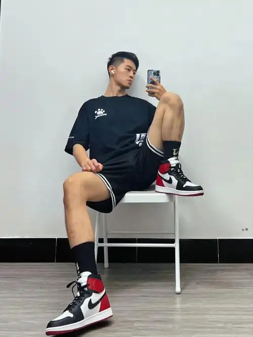 ootd黑皮篮球体育生04国潮球袜超帅