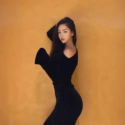 韩国"健身女神",身高168厘米,完美身材比例,到哪都很吸睛,这样的女生