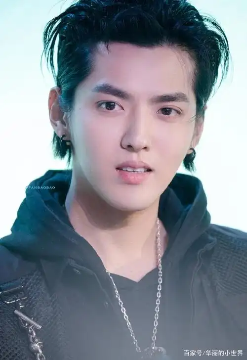 吴亦凡太帅了,葡萄眼以及高挺的鼻梁太好品了