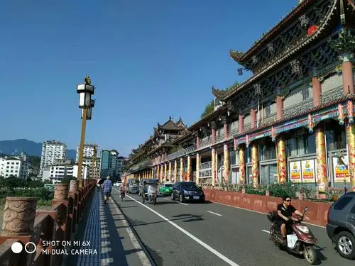 雅安市区街景随拍——一座他乡酷暑我本清凉的茶马古城