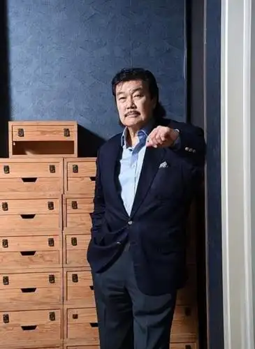 黄锦燊爆料与赵雅芝婚后仍被投怀送抱曾被嘲花心现成好男人典范