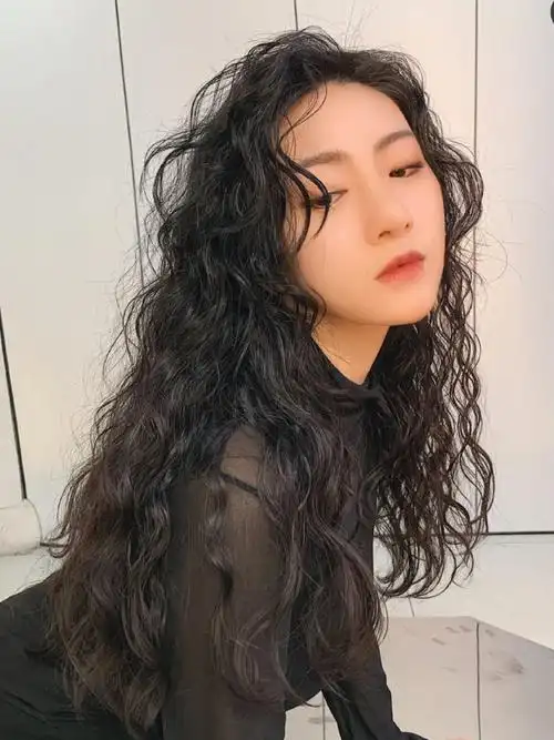 扁塌服贴发质的小姐姐可以烫小卷,法式烫,羊毛卷,蛋卷头,港风卷发