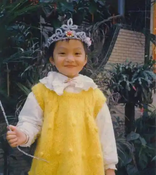 回看她的人生经历 更像是在唱自己 张韶涵在小学时候 就在家里开的