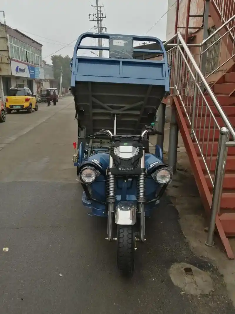 隆鑫三轮车 1.6米加重版自卸车型  可自卸货车 - 抖音
