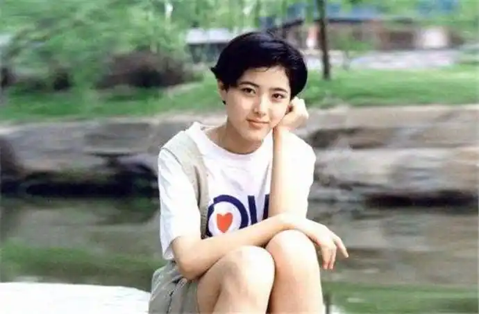 曾黎年轻时图片