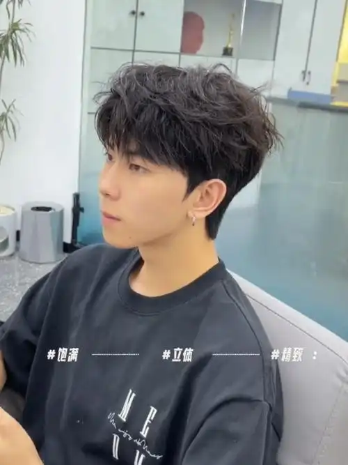 西丽哪里烫发好  #微分碎盖  #深圳男士发型  #我要上热门  #今日