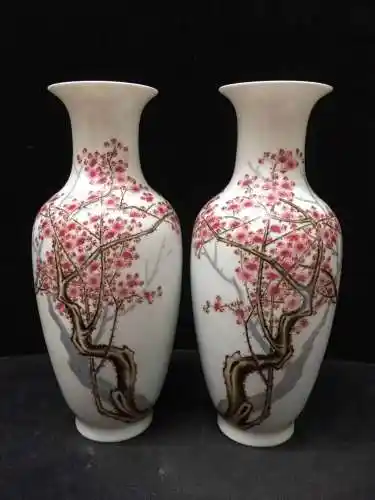 民国梅花对瓶鉴定详情