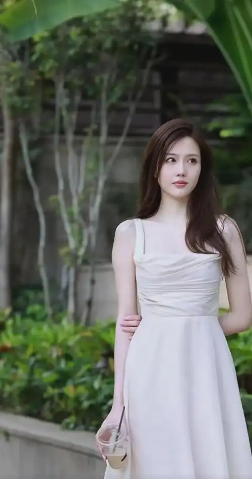 牛牛刘琴:颜值巅峰与气质之冠|美女|钢琴|打击乐器_网易订阅