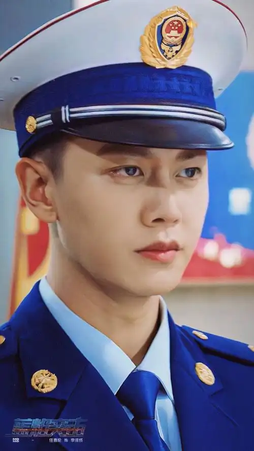 蓝焰突击预告任嘉伦水里来火里去