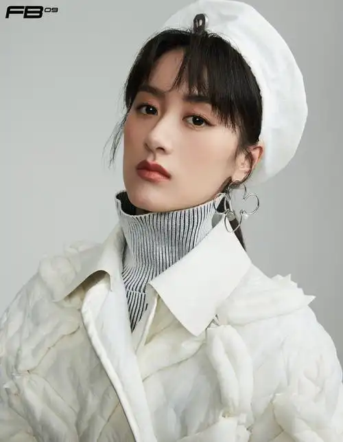 袁冰妍白色套装时髦写真图片66