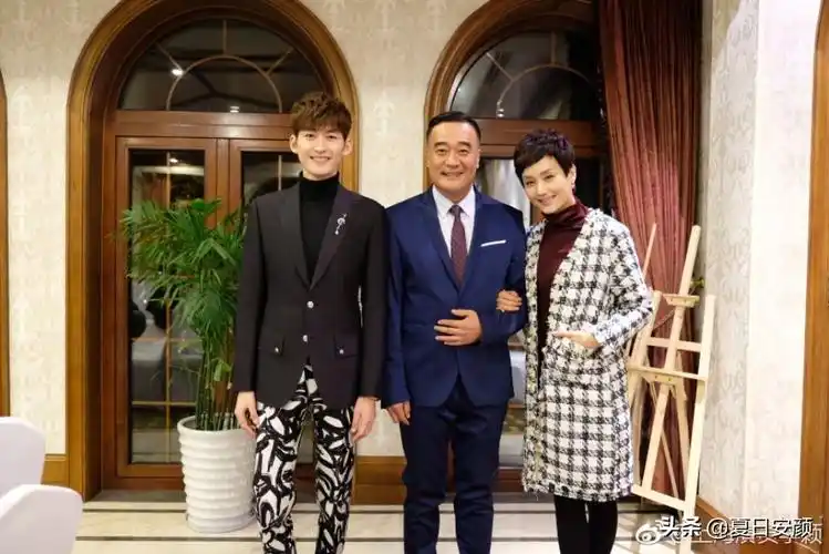 李颖的老公个人资料(她) - 散下步