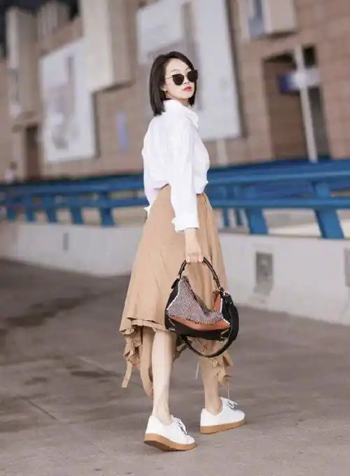 宋茜亮相机场,露出纤细腰线,粉丝直呼太美不敢直视_时尚_个性_的设计