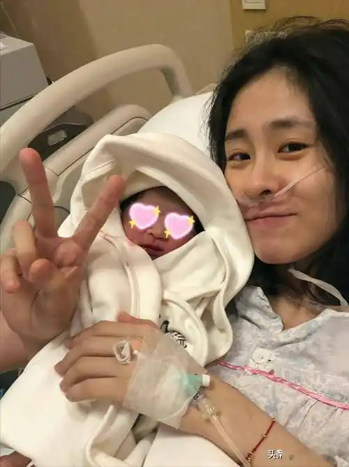 有一种"博弈"叫张碧晨和华晨宇,直到孩子4岁,才明白这盘大棋