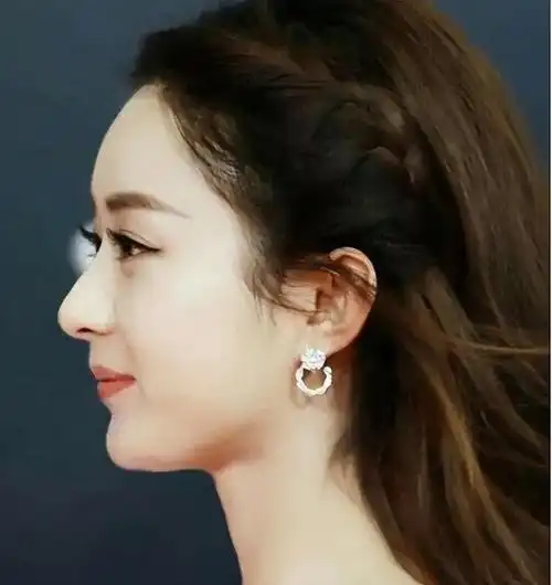 明星鼻子侧颜 鼻子长得好,颜值差不了,9位女星侧颜照,没有对比就没有