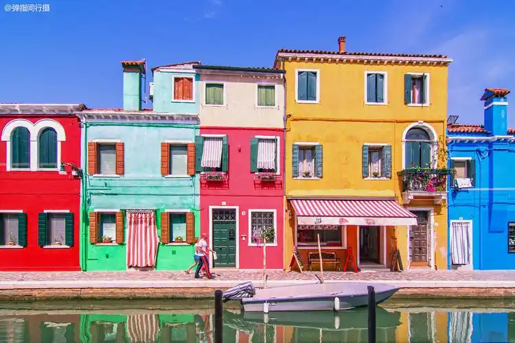 原创意大利最美海岛房子色彩斑斓除了装饰生活原来还有这个原因