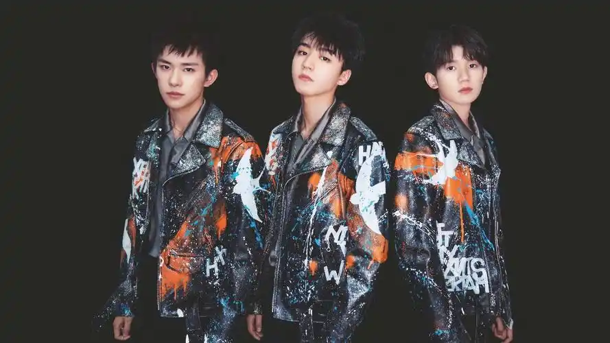 tfboys公司给媒体送的新年礼和杨紫,黄子韬等公司相比过于寒酸