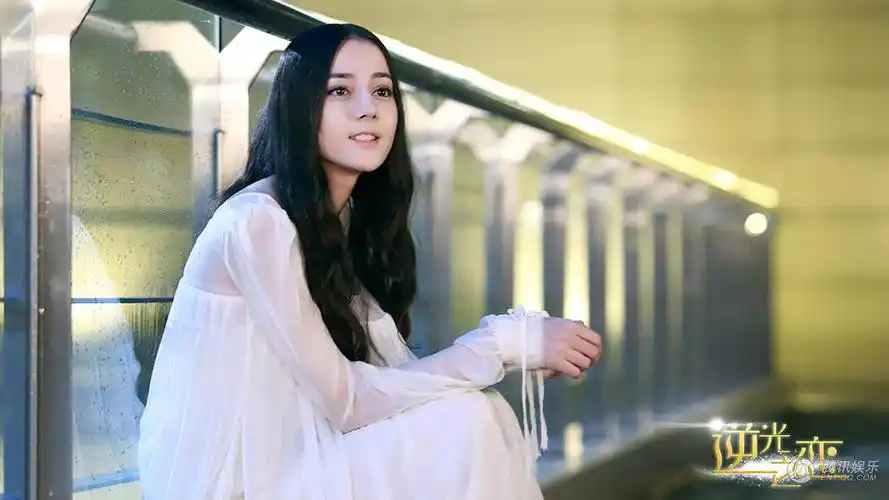 腾讯娱乐讯由校园魔幻剧《逆光之恋》自上周登陆腾讯视频以来,剧中