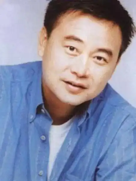 年轻的陈升,靠着一身"骗术",将自己骗进了音乐圈,也骗过了时间.