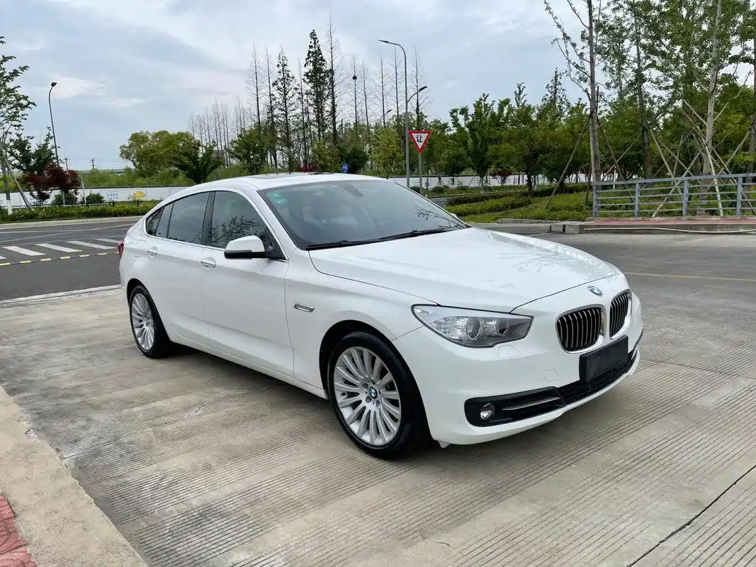 14年宝马gt535 新车一百多个 现只需22个