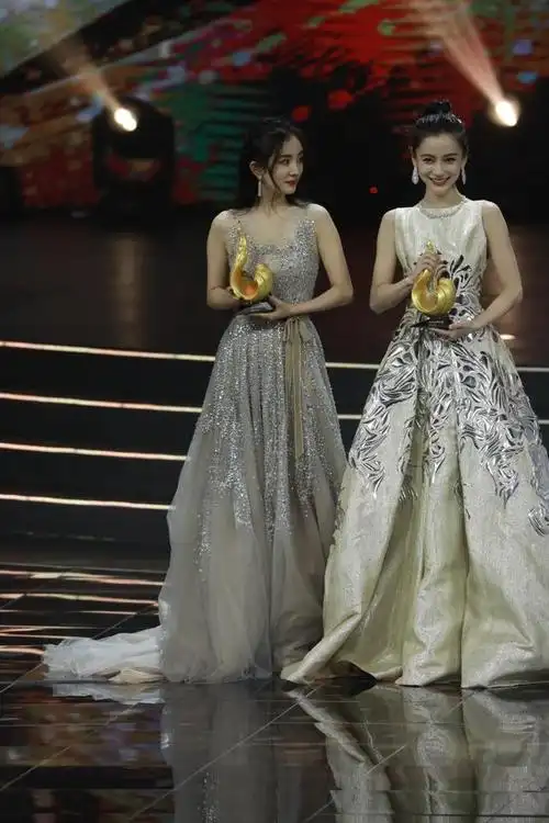 杨幂与杨颖(angelababy)的个人风采