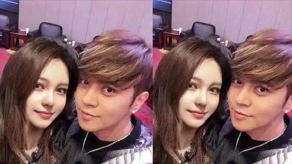 周扬青官宣新恋情?