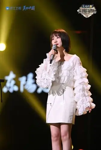 谢春花首登天赐的声音翻唱送你一朵小红花感动全场