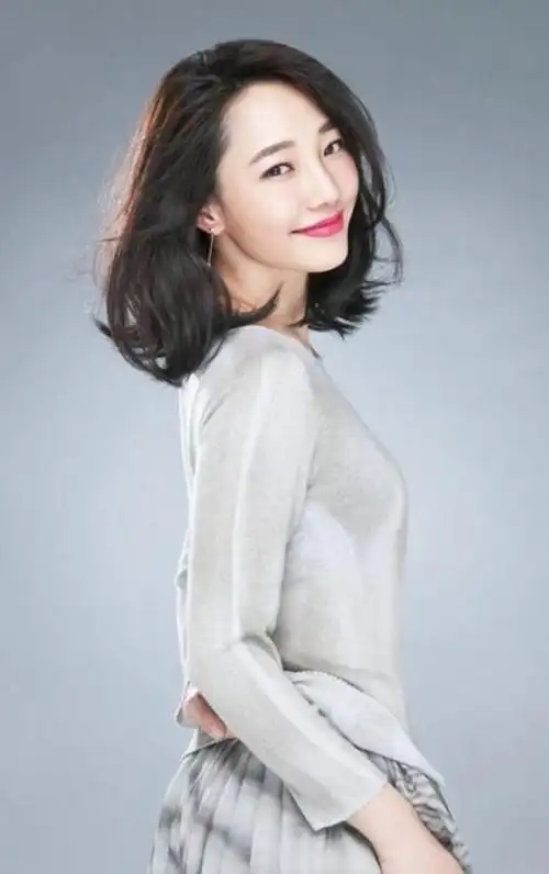 票房女王白百何:因"一指禅"丑闻名利尽毁,背锅背后却另有隐情