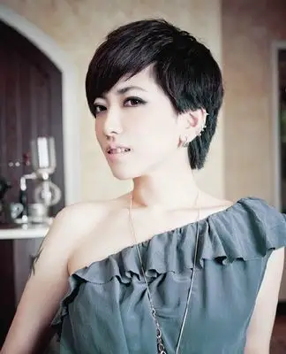 快女刘忻化身职