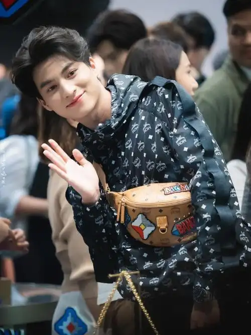 泰国明星mewgulf赞评论更多加载中