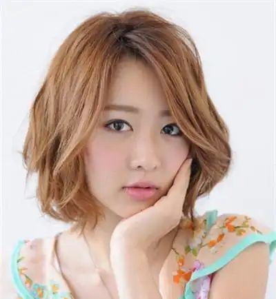 瓜子脸女生适合的短发图片,脸型图片,发型图片