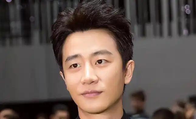 黄轩个人资料,热依扎(黄轩资料个人资料)