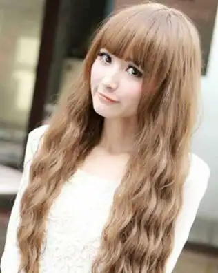 中长发女生小烟花烫的图片性感又时尚