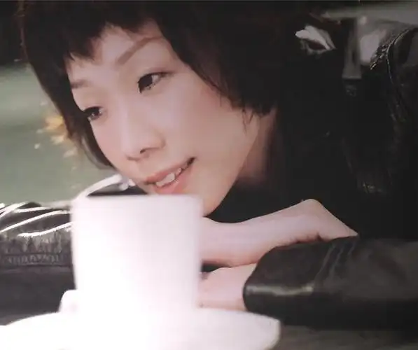 但事实上,除了感觉,林忆莲不想让自己的事业生活在李宗盛的阴影下.