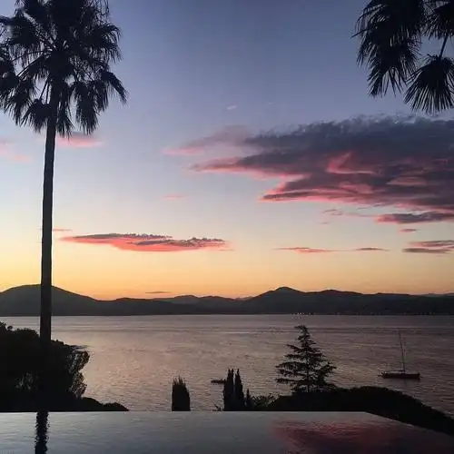 头像背景丨心怀孤勇无疾而终